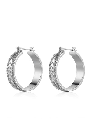 The Wavey Snake Chain Hoops - Silver